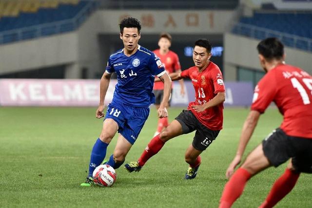 广东遭同曦反转，焦泊乔和胡明轩表现不佳引发质疑